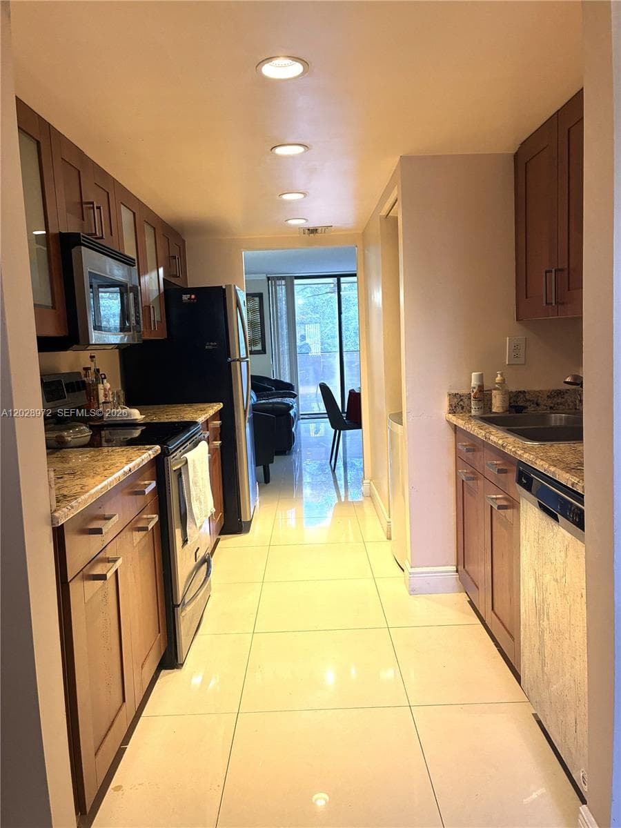 7451 NW 16th St # 403, Plantation, FL 33313 photo 4