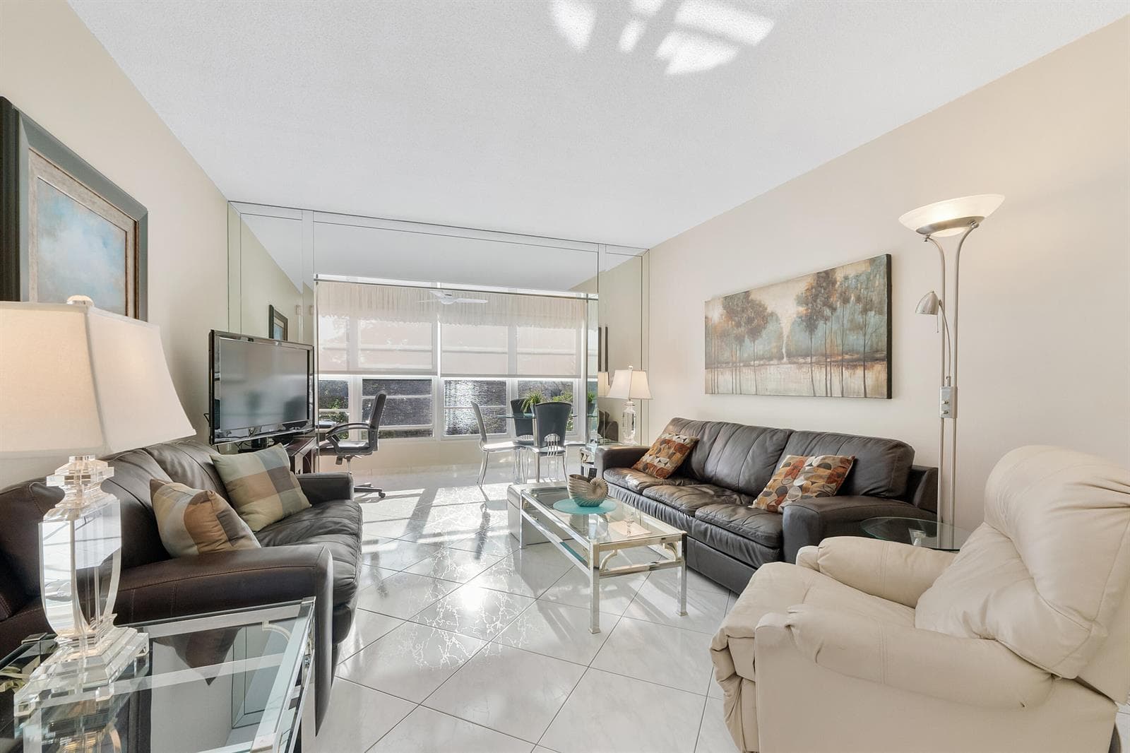 2900 NW 47th Terrace # 304b, Lauderdale Lakes, FL 33313 photo 2