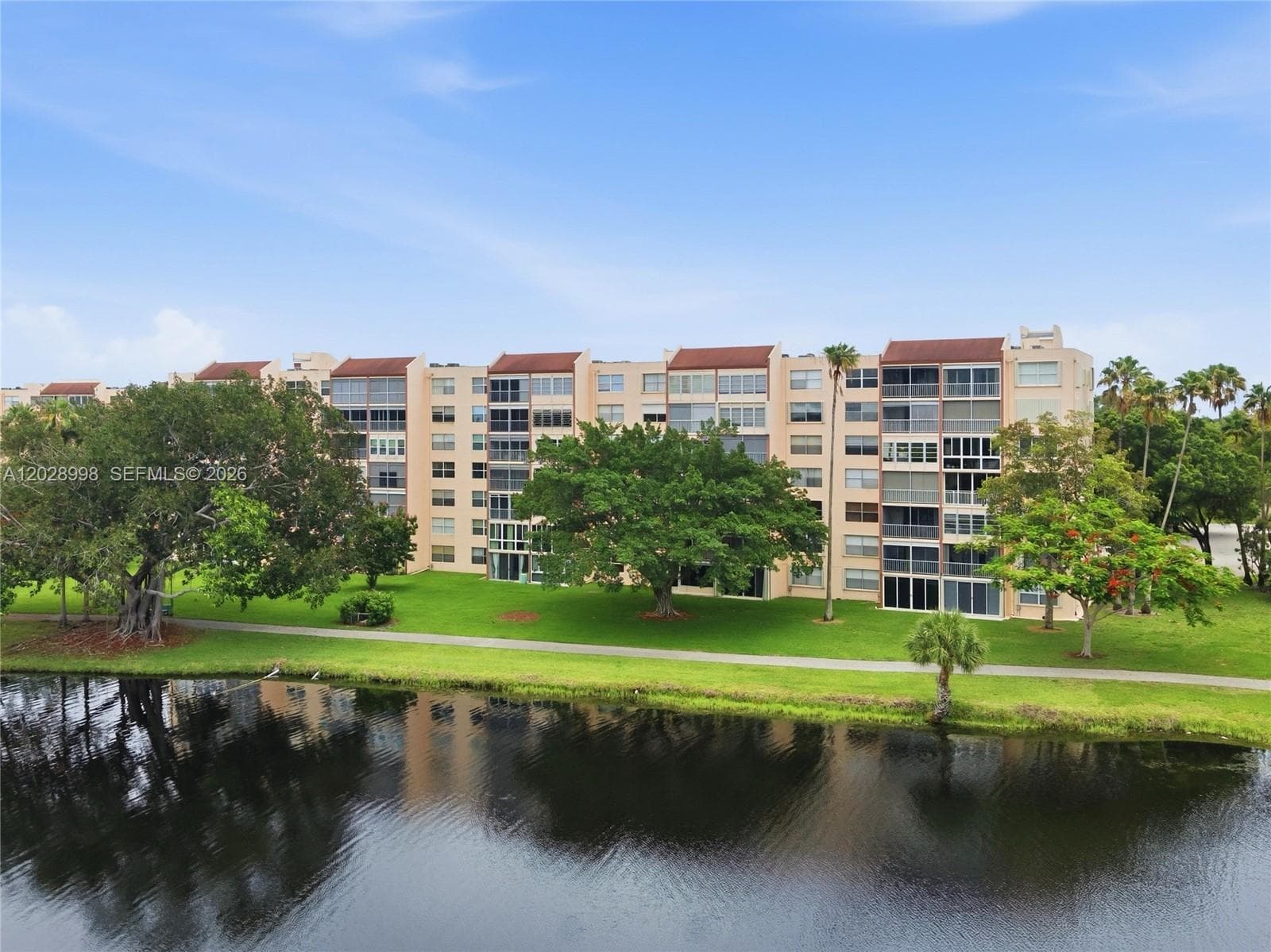 14623 Bonaire Blvd # 405, Delray Beach, FL 33446 photo 2