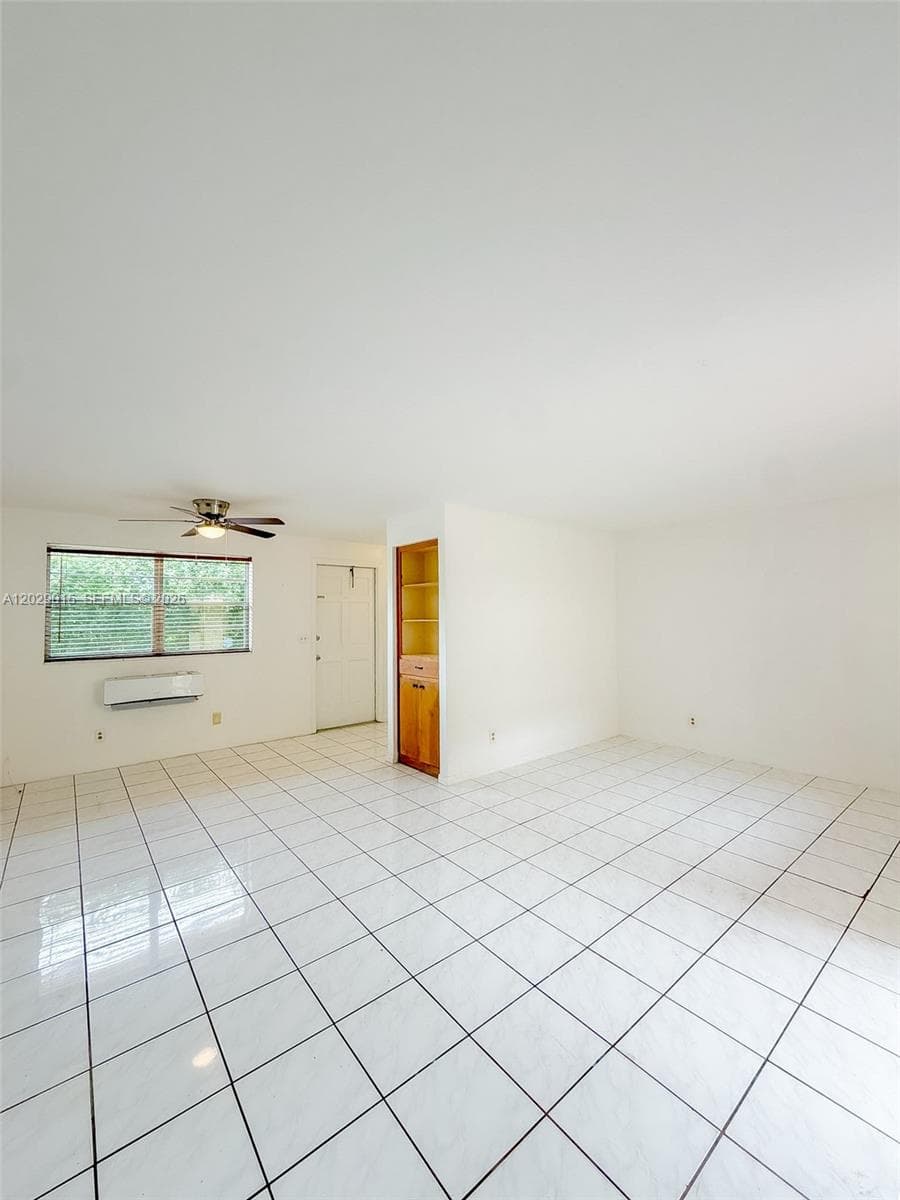1401 Grant St # 3, Hollywood, FL 33020 photo 4