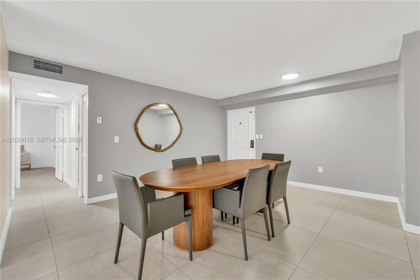 1450 Brickell Bay Dr # 1815, Miami, FL 33131 photo 3