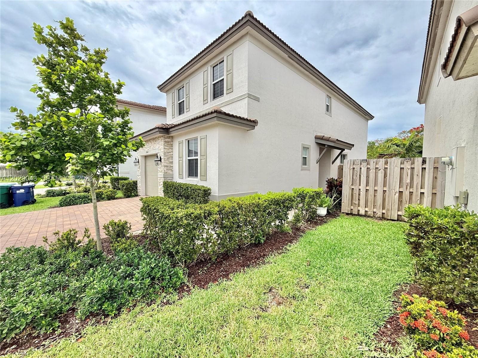 2462 NW 131st Cir, Miami, FL 33167 photo 3