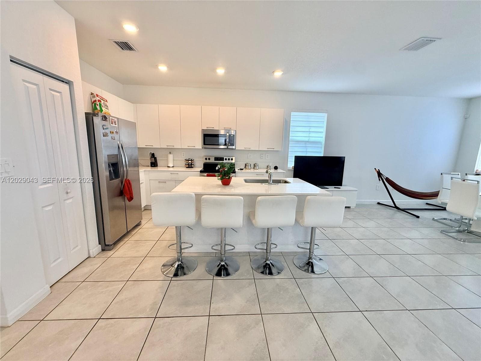 2462 NW 131st Cir, Miami, FL 33167 photo 5