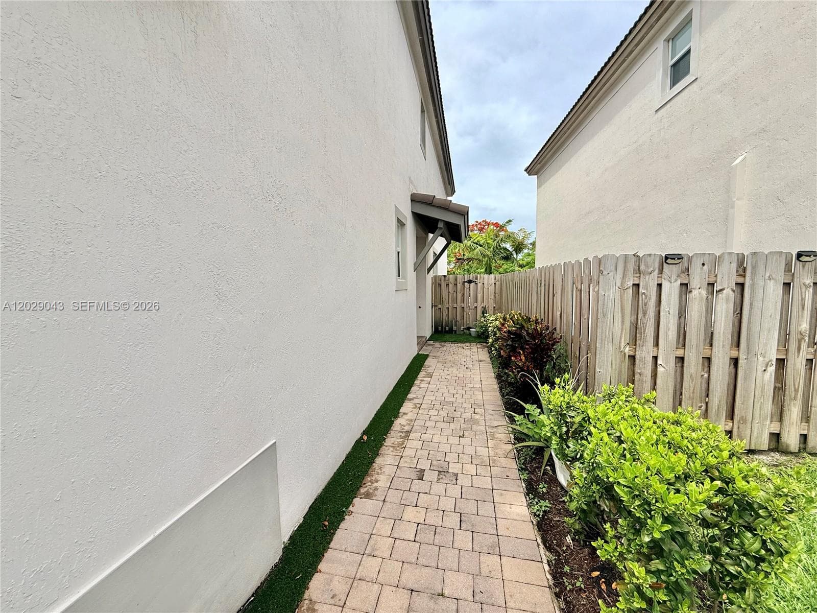 2462 NW 131st Cir, Miami, FL 33167 photo 4