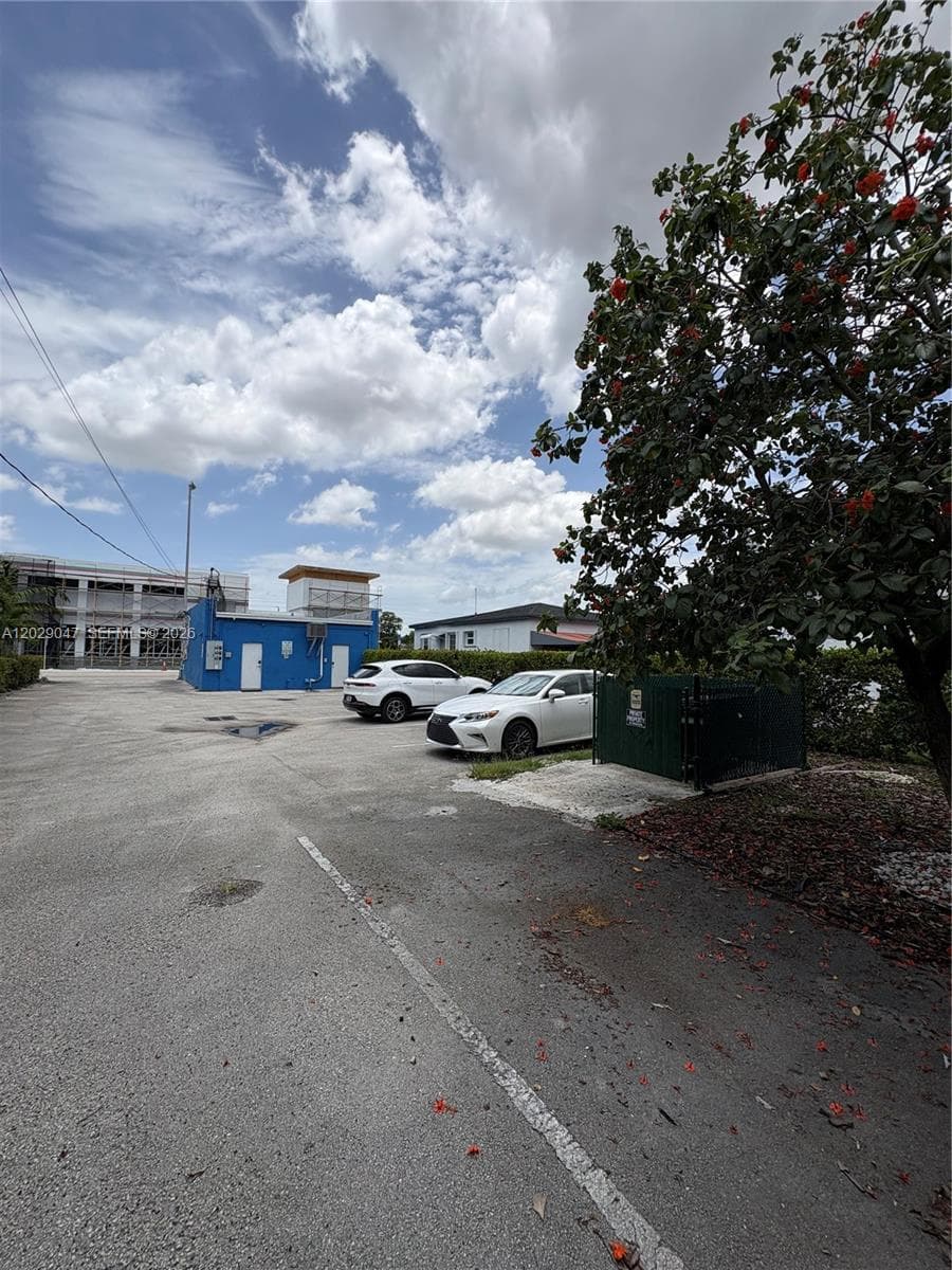 6620 W Flagler St, Miami, FL 33144 photo 2