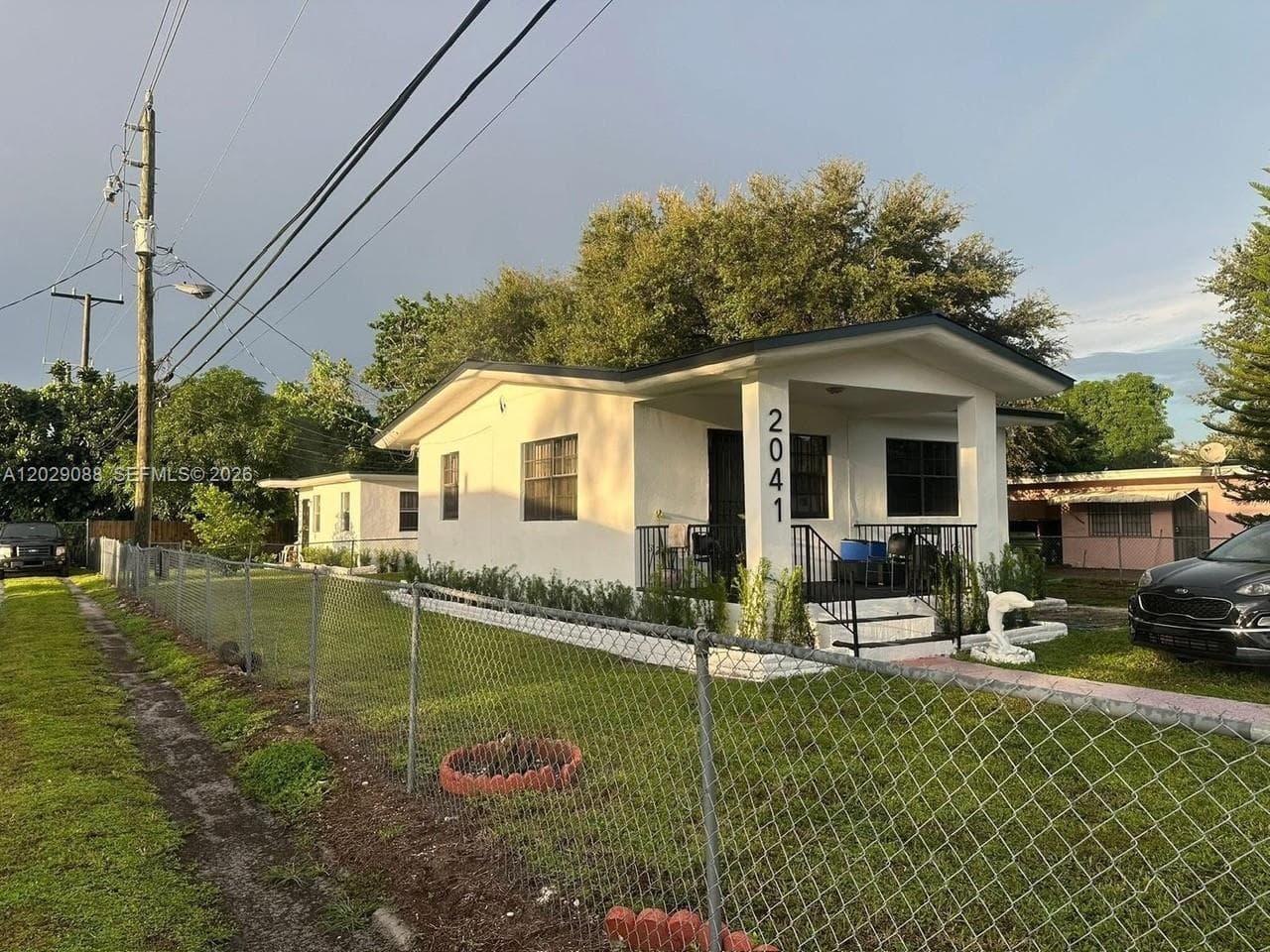 2041 NW 100th St, Miami, FL 33147 photo 3