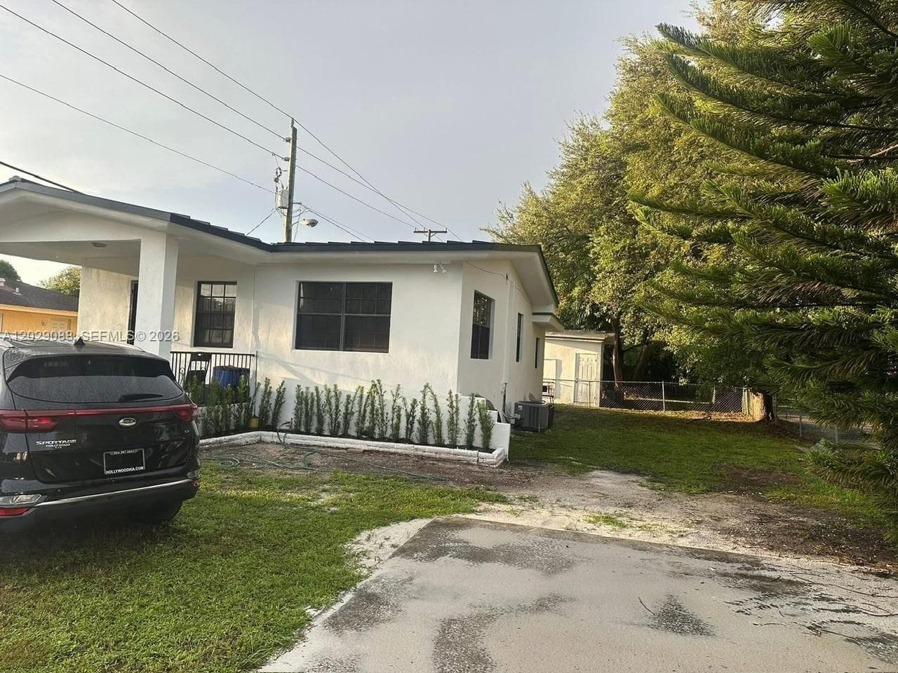 2041 NW 100th St, Miami, FL 33147 photo 4