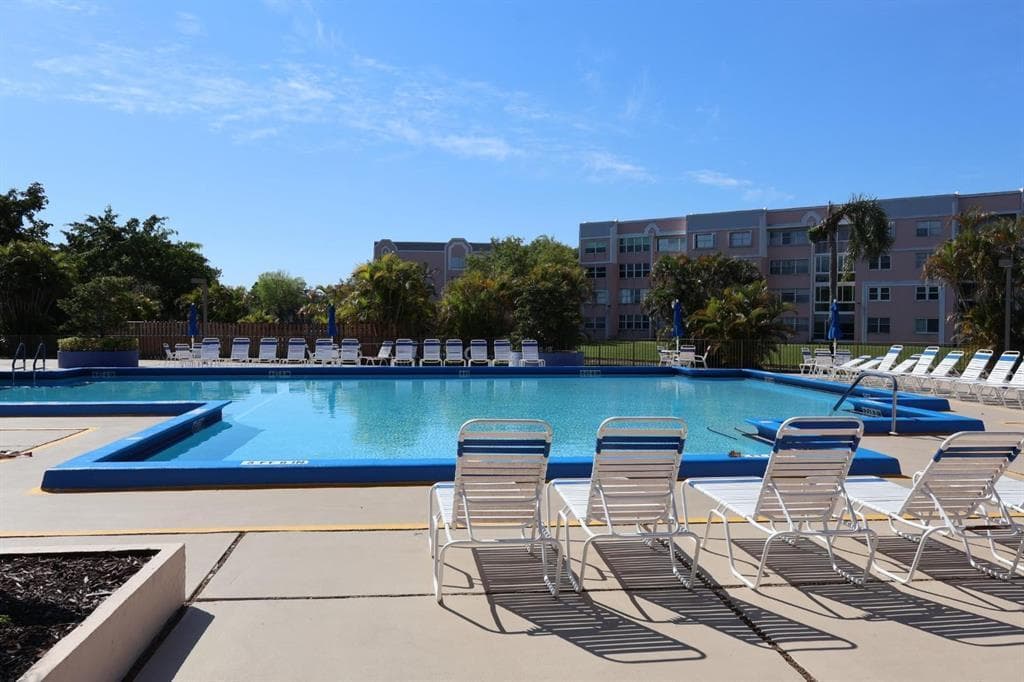 10303 Sunrise Lakes Boulevard # 205, Sunrise, FL 33322 photo 4
