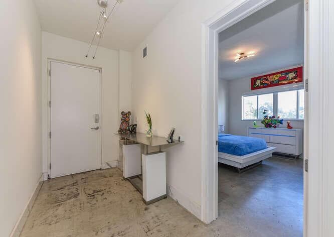 108 Lake Avenue # 406, FL 33460 photo 4