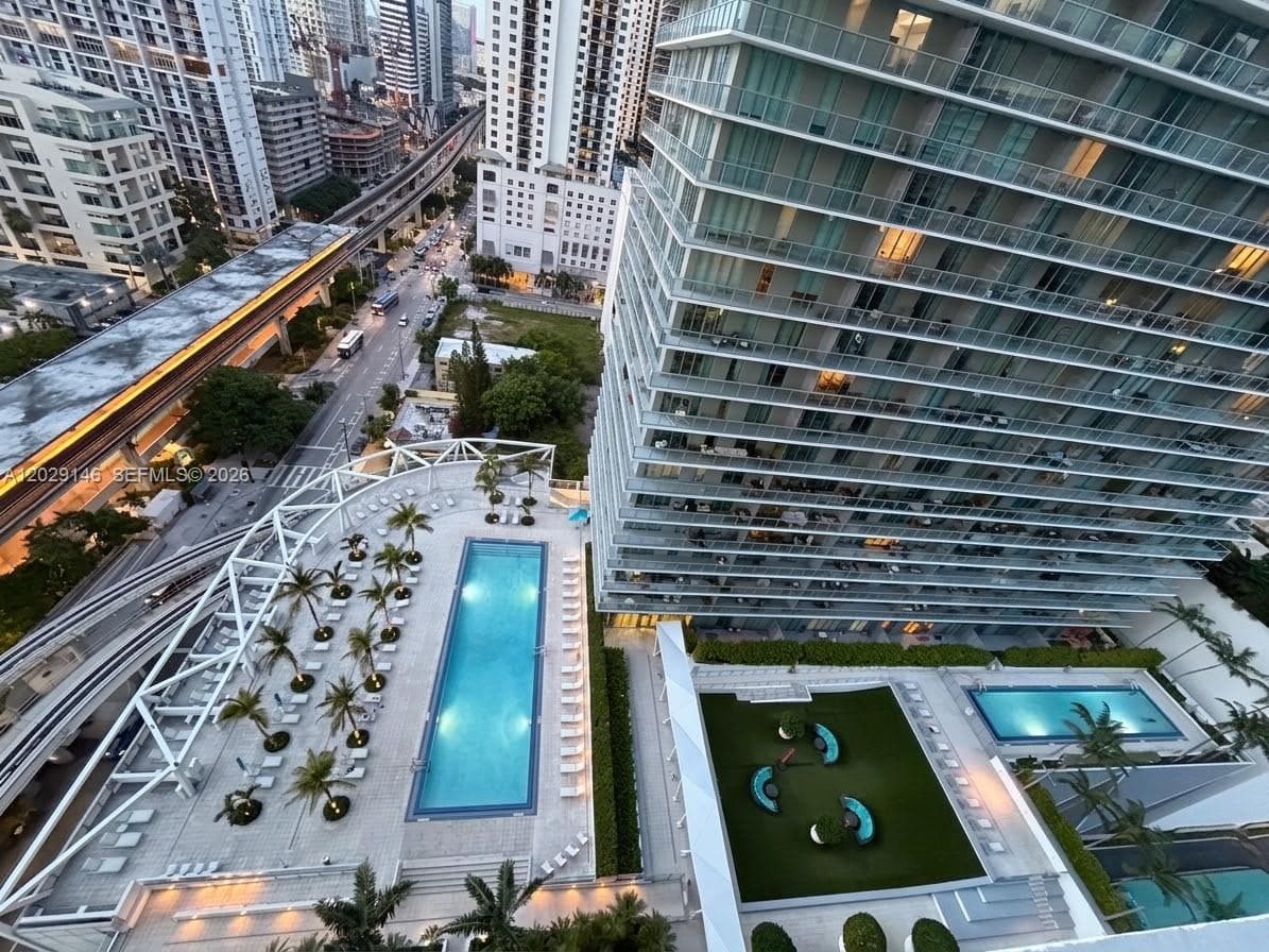 79 SW 12th St # 2410-S, Miami, FL 33130 photo 3