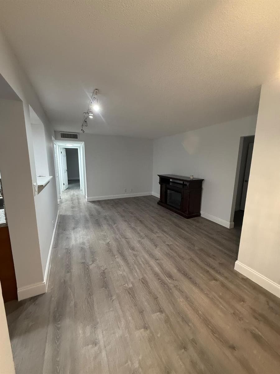 6190 Woodlands Boulevard # 110, Tamarac, FL 33319 photo 2