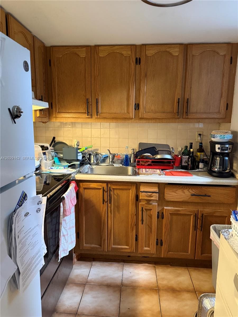 200 177th Dr # 107, Sunny Isles Beach, FL 33160 photo 4