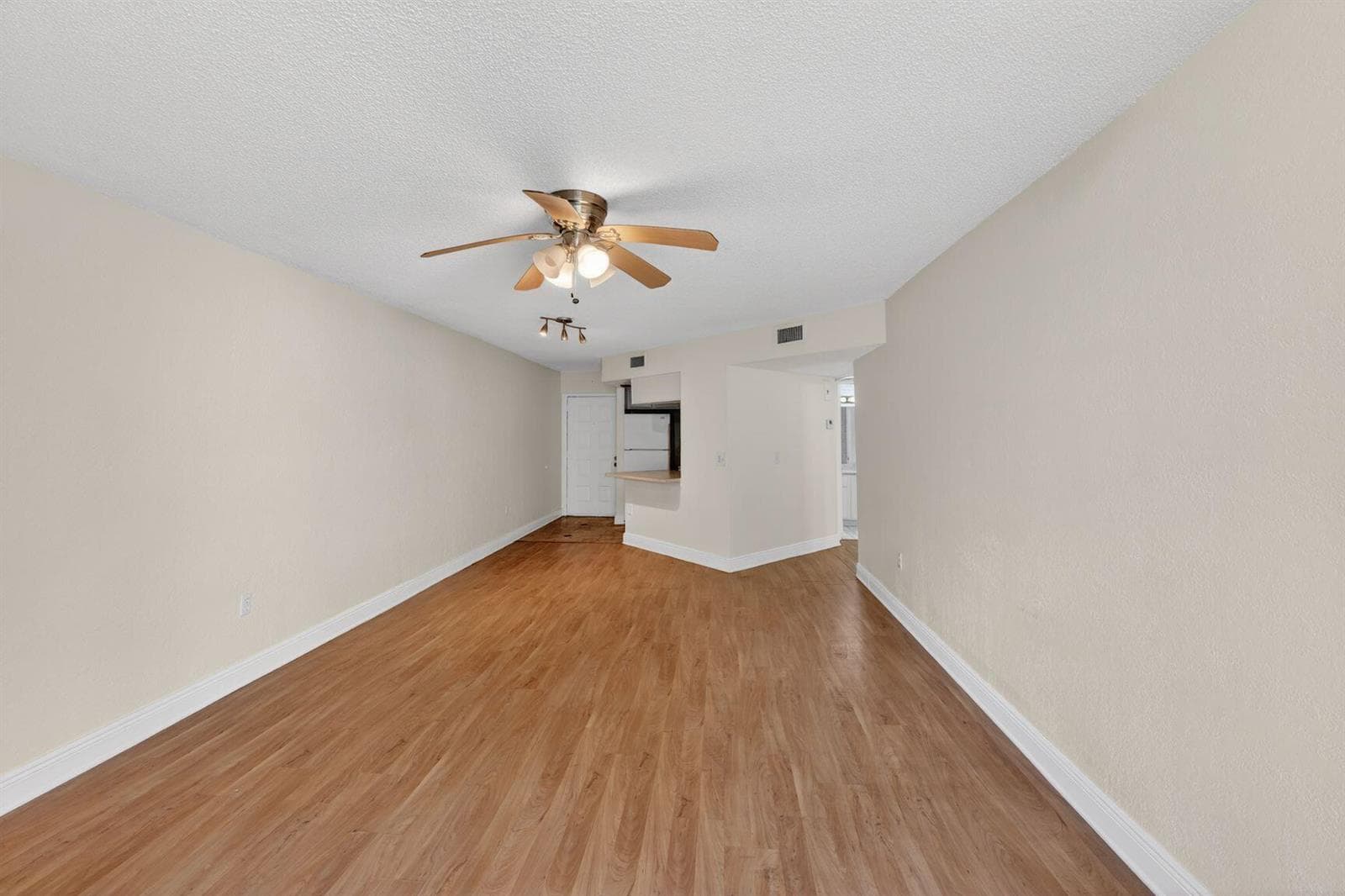 8353 Lake Drive # 204, Doral, FL 33166 photo 4