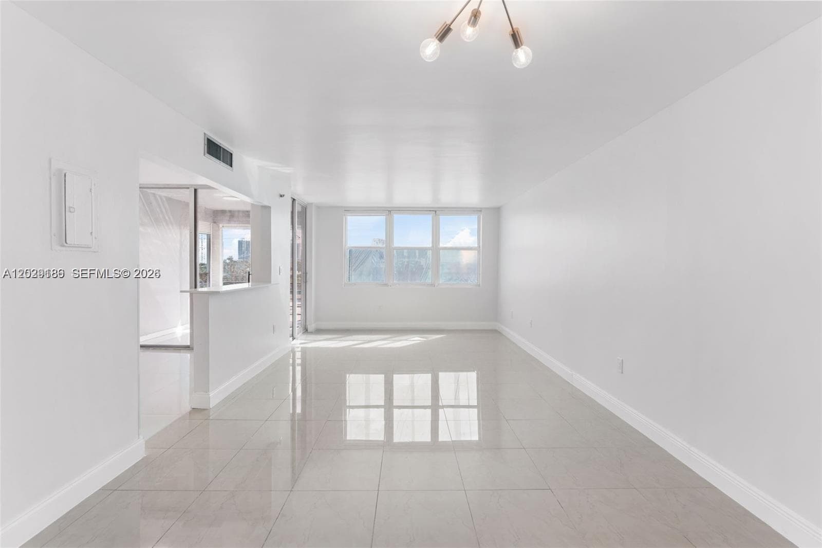 17890 W Dixie Hwy 501 Hwy # 501, North Miami Beach, FL 33160 photo 2