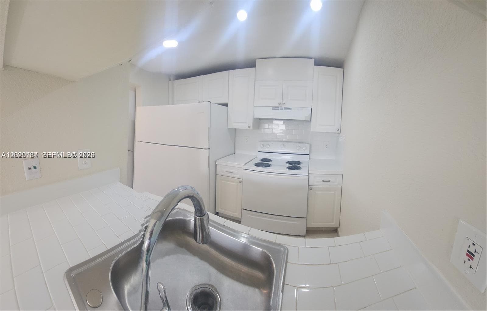 19600 SW 110th Ct # 209, Cutler Bay, FL 33157 photo 2