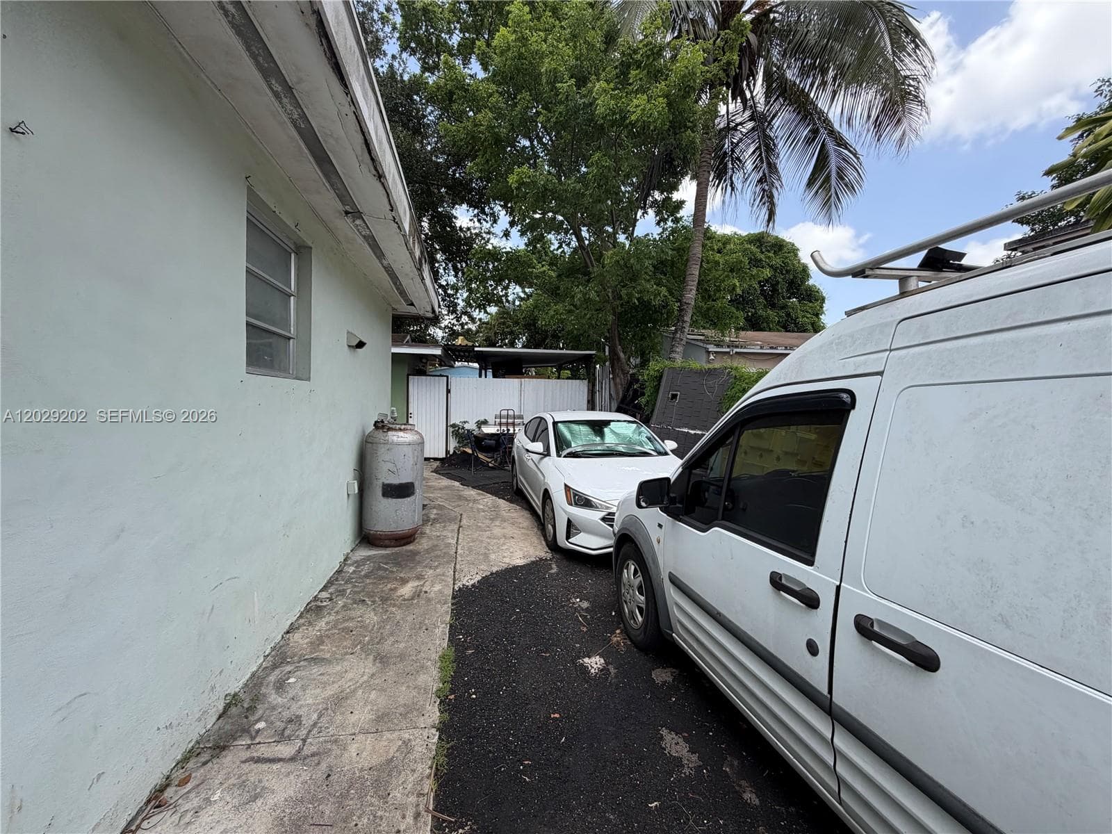 3245 NW 34th St, Miami, FL 33142 photo 4