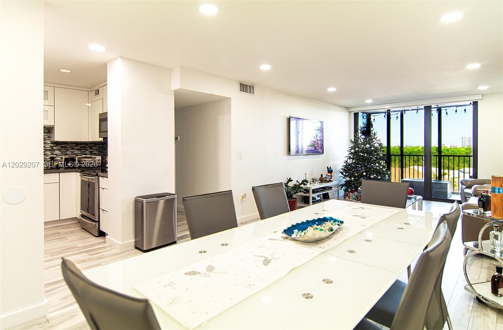 2500 NE 135th St # B508, North Miami, FL 33181 photo 5