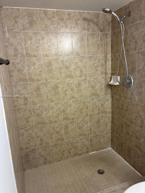 7075 NW 186th St # C507, Hialeah, FL 33015 photo 5