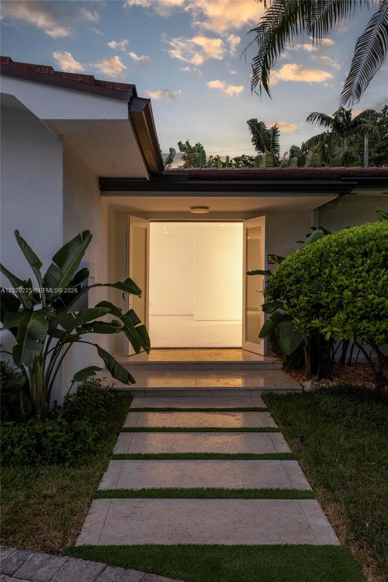 145 S Prospect Dr, Coral Gables, FL 33133 photo 4