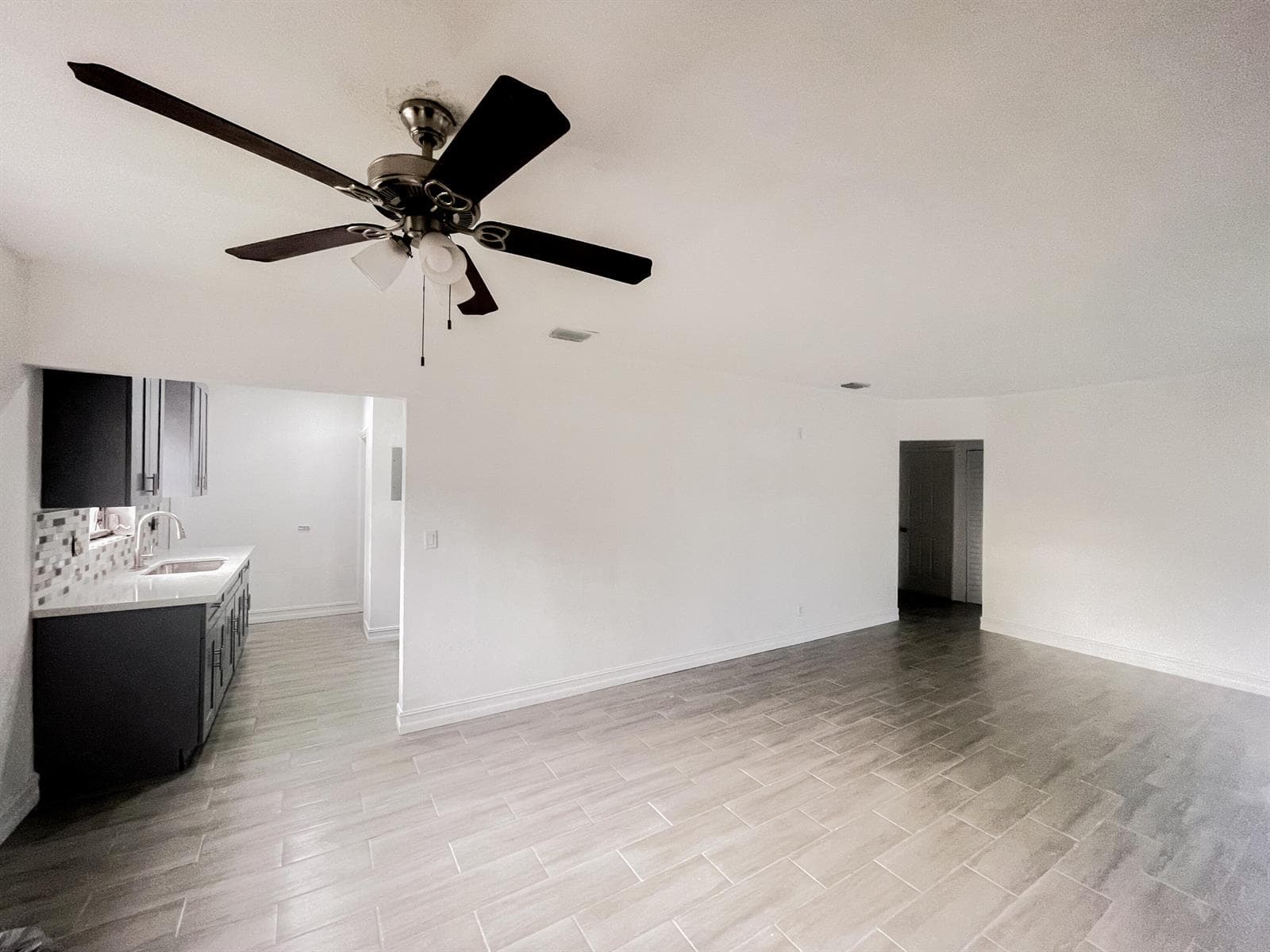841 NW 116th Terrace, Miami, FL 33168 photo 2