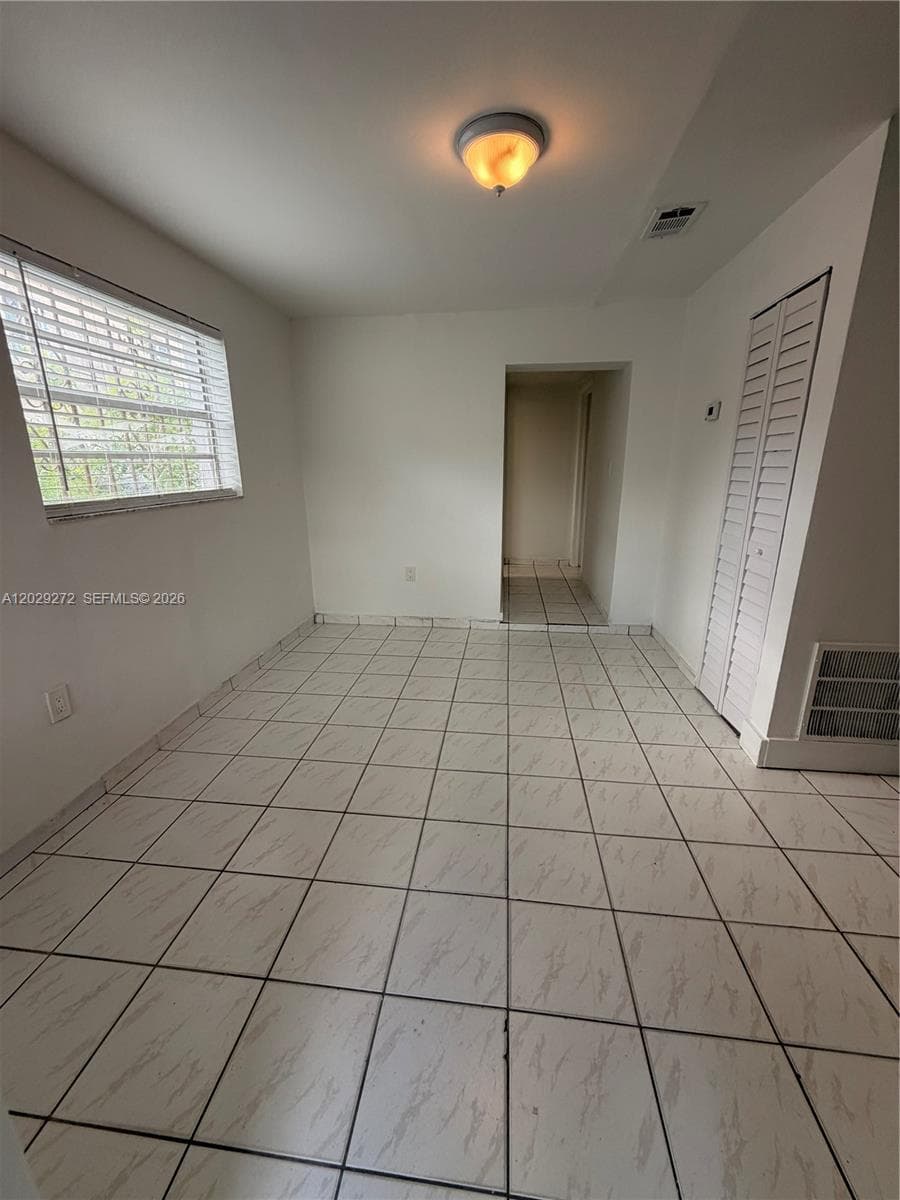 2420 NW 31st St # 3, Miami, FL 33142 photo 2