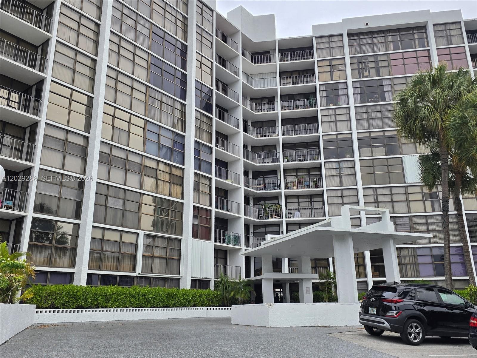 400 Leslie Dr # 416, Hallandale Beach, FL 33009 photo 2
