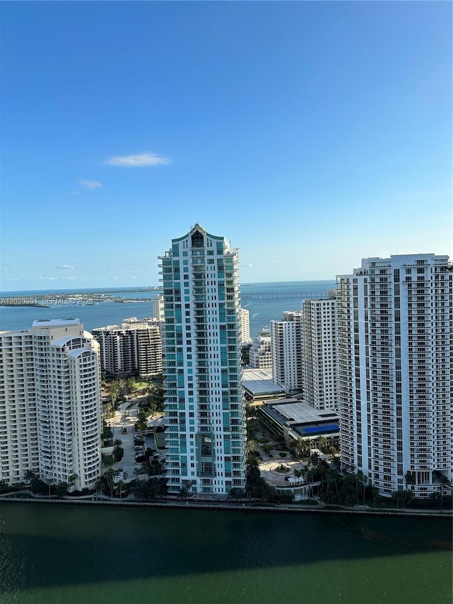 325 S Biscayne Blvd # 4119, Miami, FL 33131 photo 4