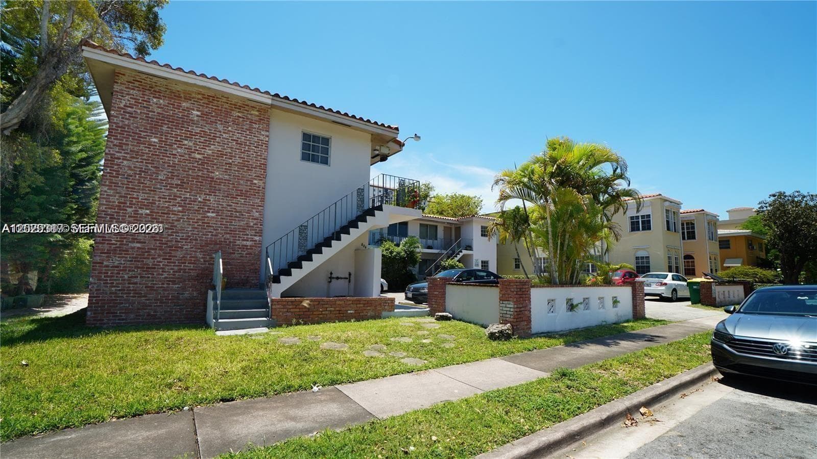236 Madeira Ave # 6, Coral Gables, FL 33134 photo 2