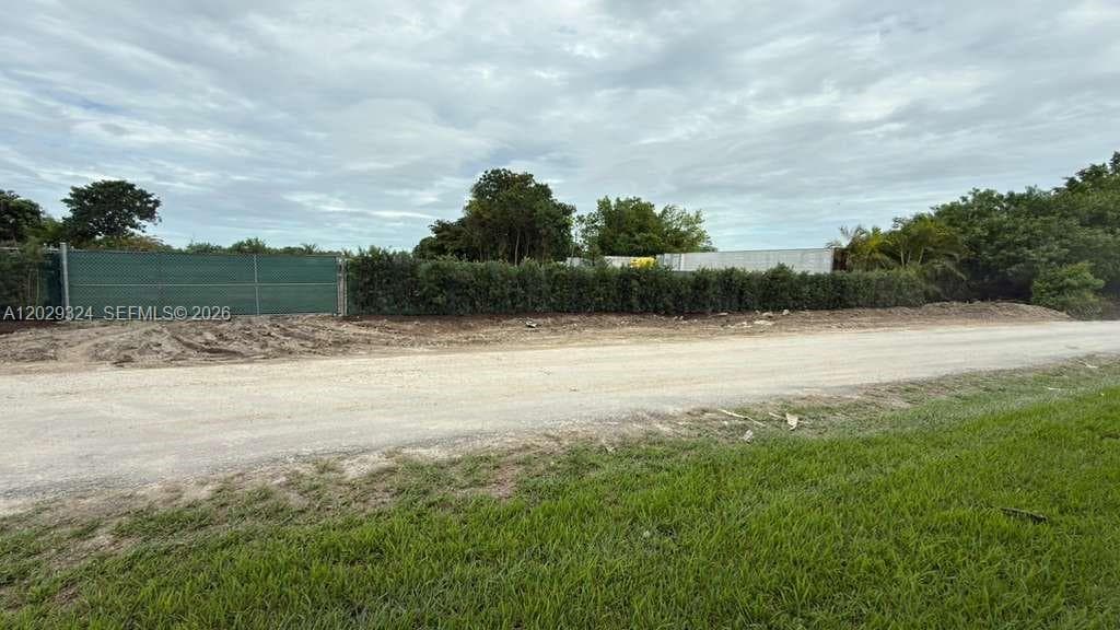 16555 SW 213TH AVE, Miami, FL 33187 photo 3