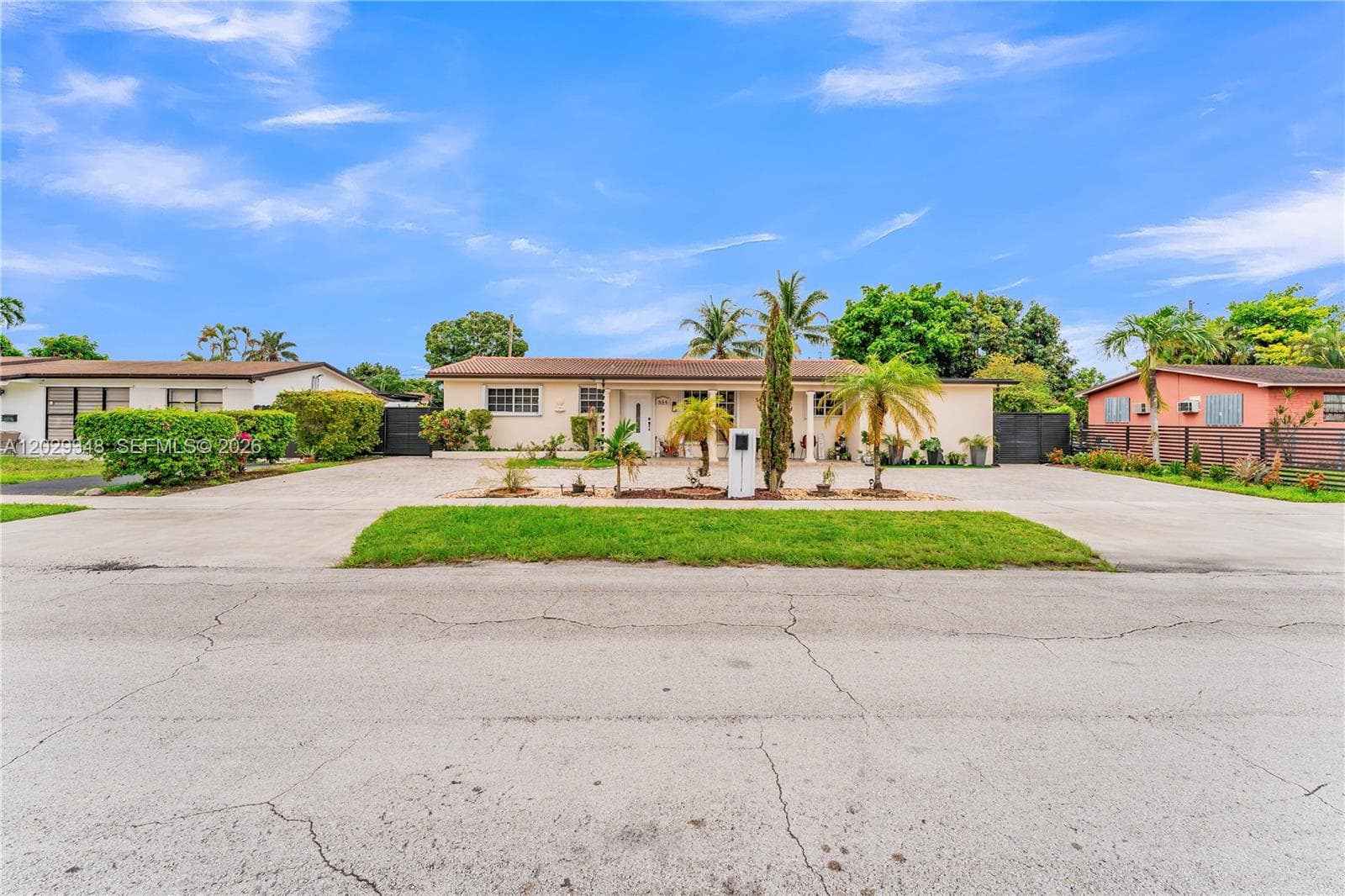 884 W 72nd Pl, Hialeah, FL 33014 photo 5