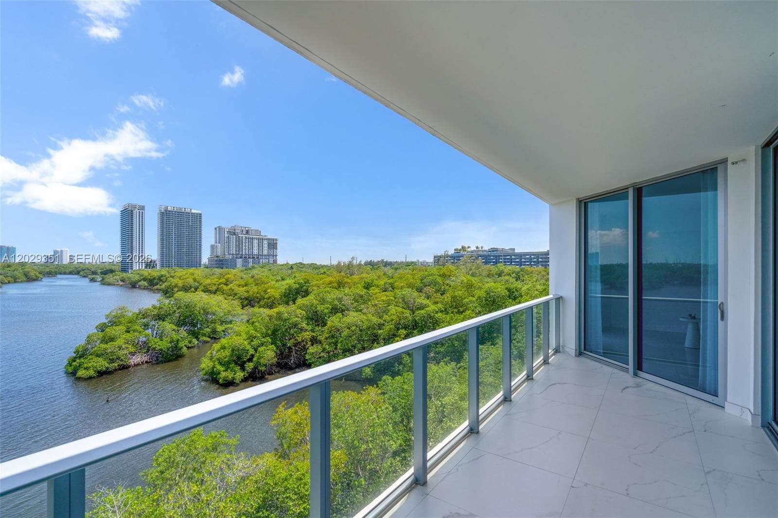 17111 BISCAYNE BL # 506, North Miami Beach, FL 33160 photo 2