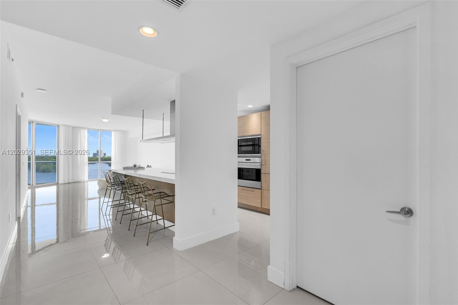 17111 BISCAYNE BL # 506, North Miami Beach, FL 33160 photo 5