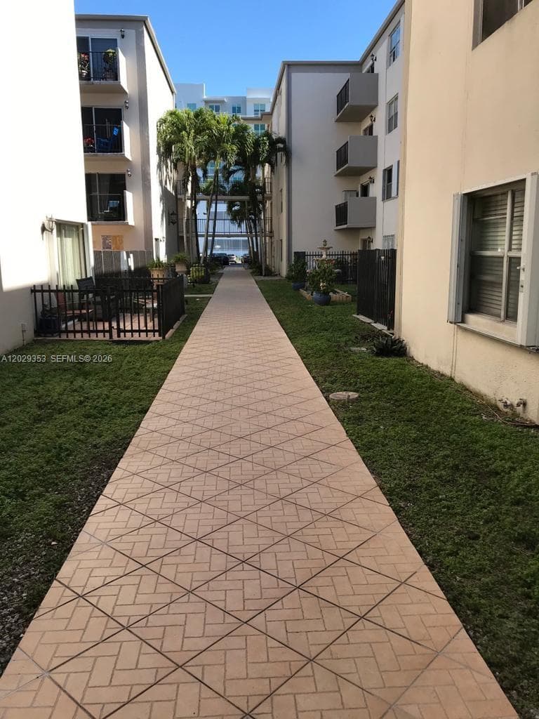5505 NW 7th St # W417, Miami, FL 33126 photo 2