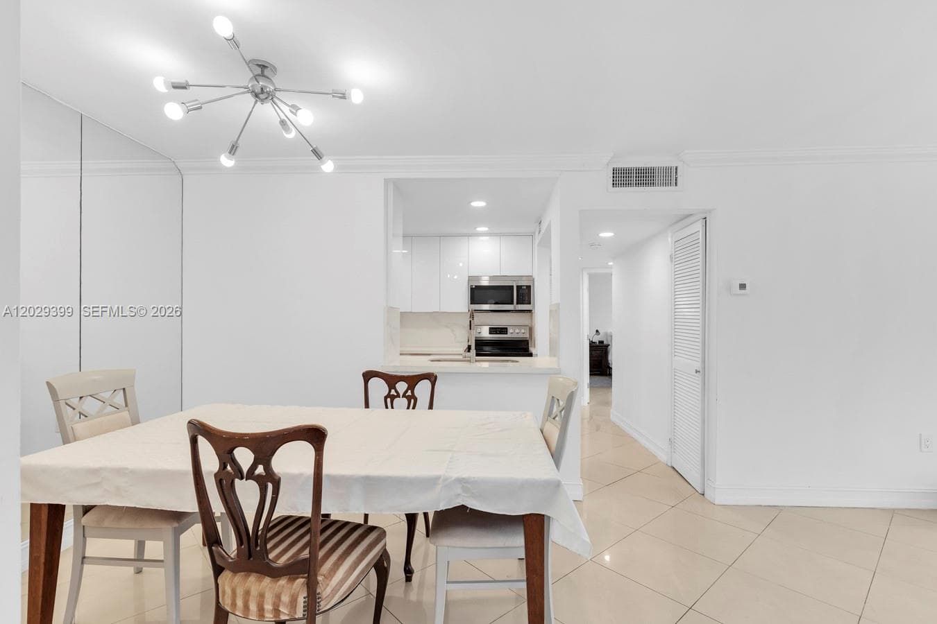 16518 NE 26th Ave # 202, North Miami Beach, FL 33160 photo 2