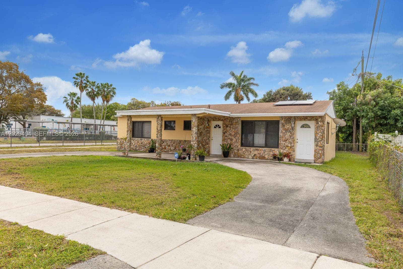 6200 SW 18th St, North Lauderdale, FL 33068 photo 4