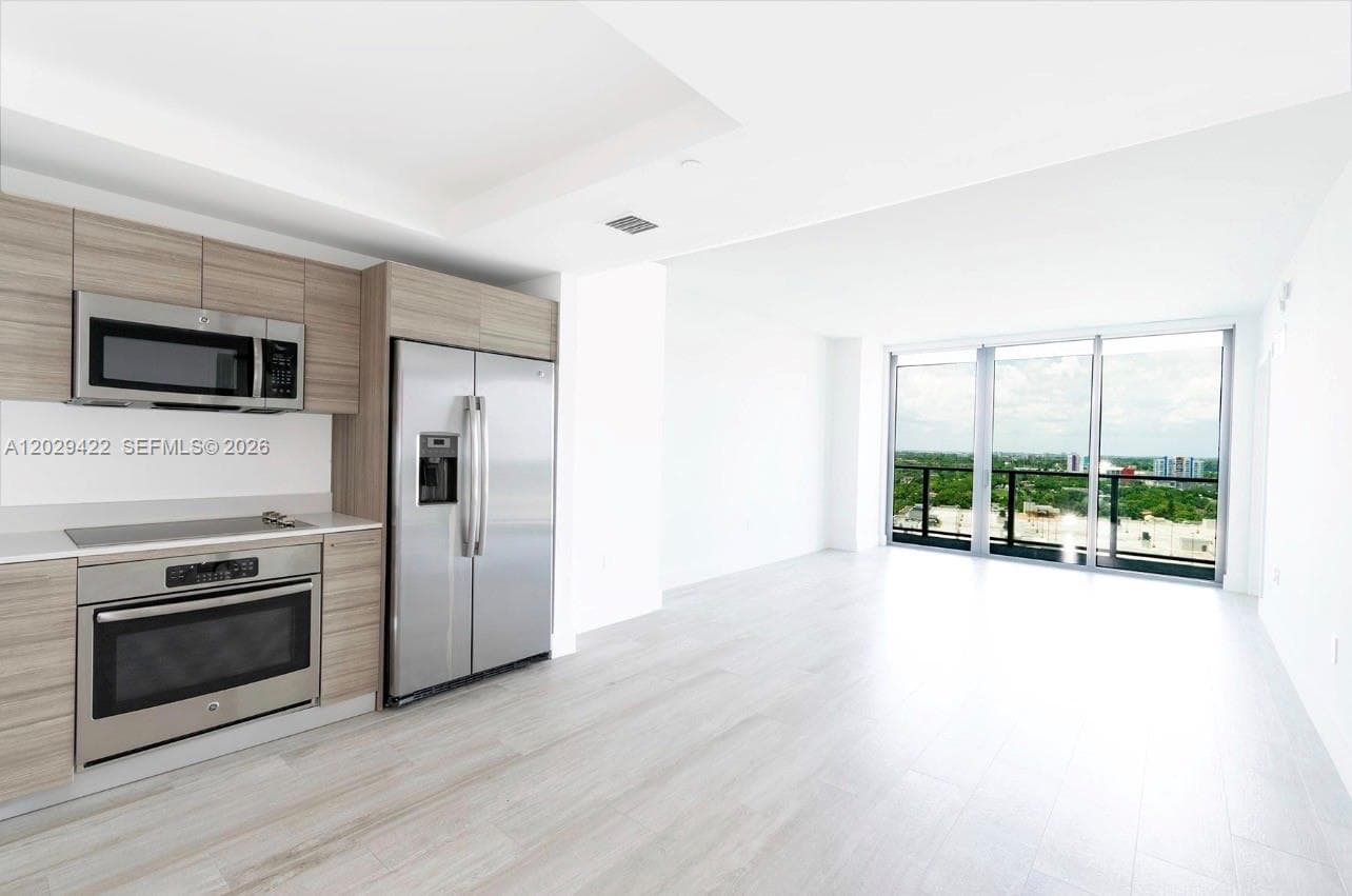 121 NE 34th St # 1412, Miami, FL 33137 photo 2