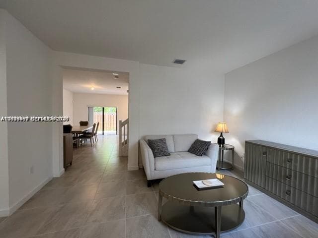 327 NE 208th Ter, Miami, FL 33179 photo 3