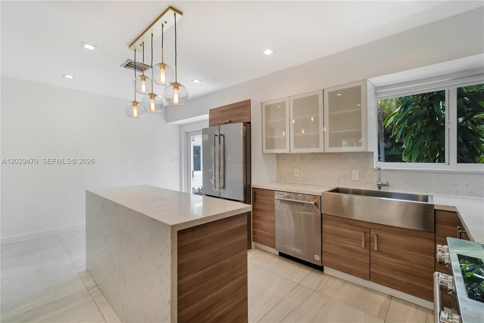 550 W 49th St # n/a, Miami Beach, FL 33140 photo 3