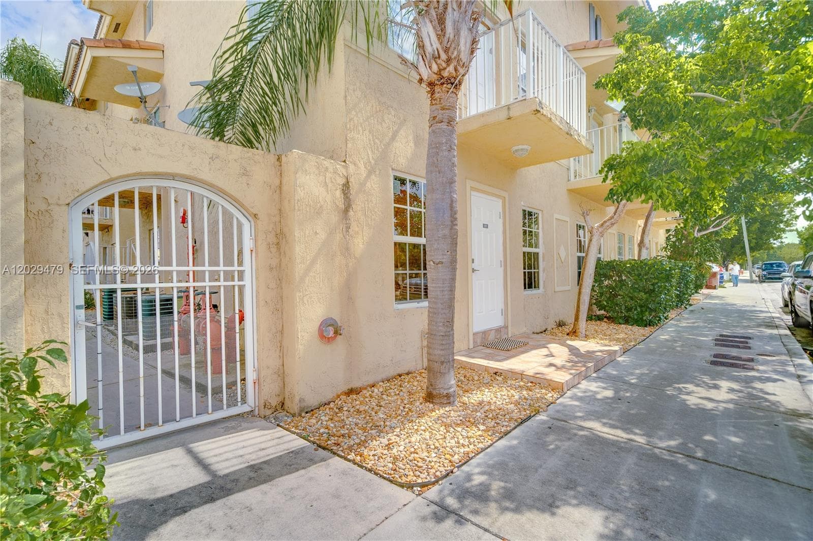 9 E 4th St # 101, Hialeah, FL 33010 photo 2
