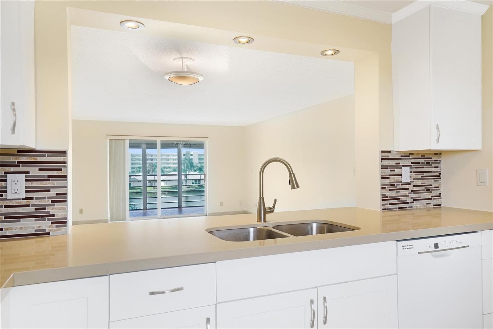 111 SE 3rd Avenue # 306, Dania Beach, FL 33004 photo 2