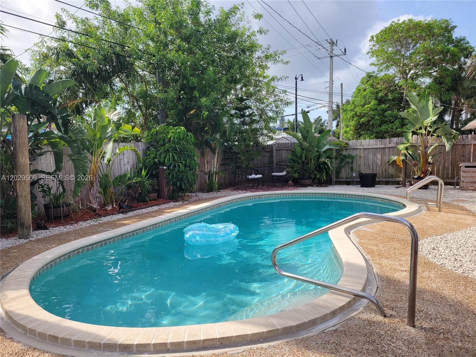 2560 NE 8th Ter, Pompano Beach, FL 33064 photo 2