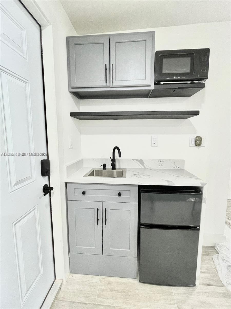 170 NE 60th St # EFFICENCY, Oakland Park, FL 33334 photo 5