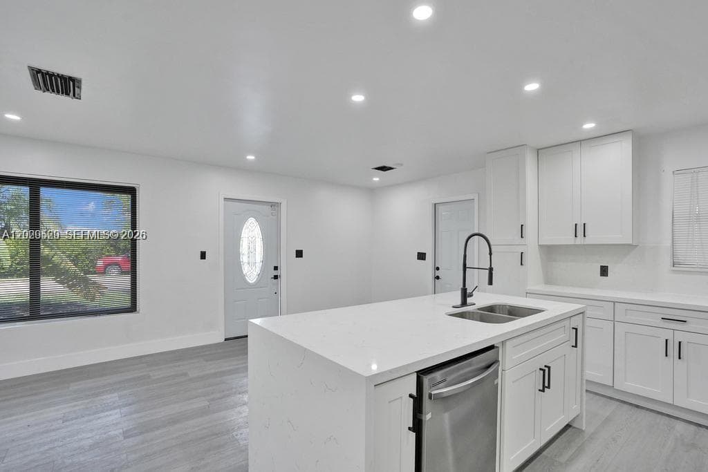 1628 NE 7th Ave, Fort Lauderdale, FL 33305 photo 4