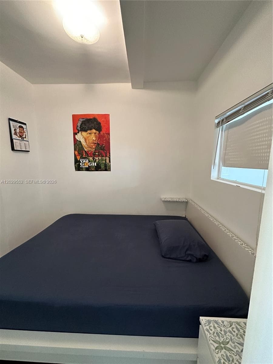 911 Meridian Ave # 206, Miami Beach, FL 33139 photo 4