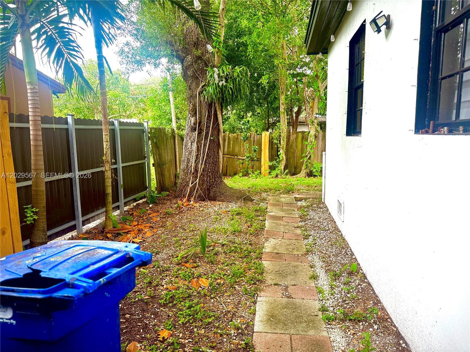 620 NE 160th St # BACK, Miami, FL 33162 photo 5
