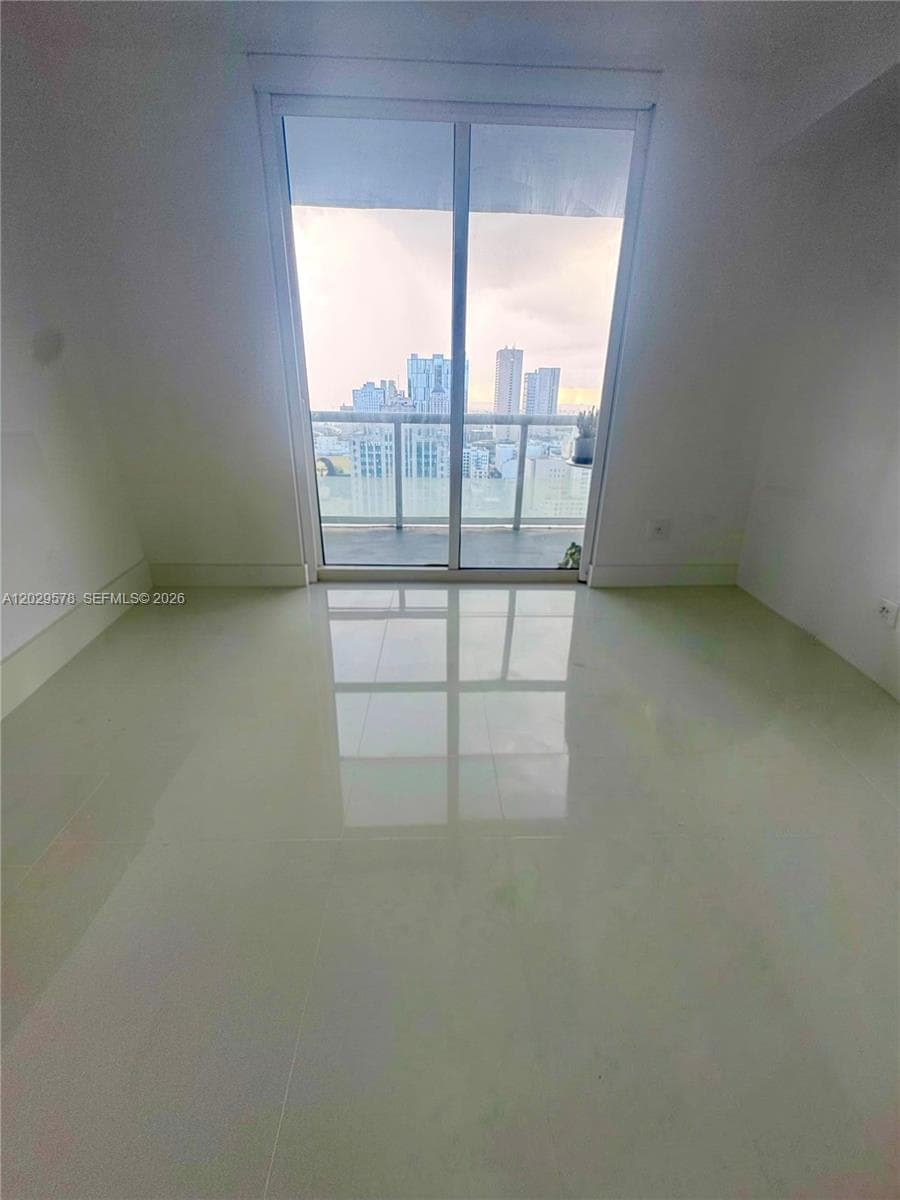 50 Biscayne Blvd # 2707, Miami, FL 33132 photo 5