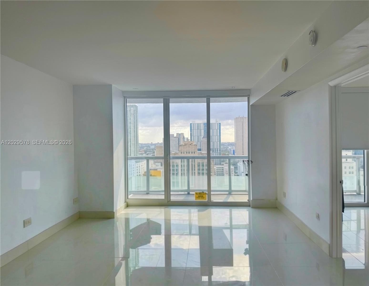 50 Biscayne Blvd # 2707, Miami, FL 33132 photo 4