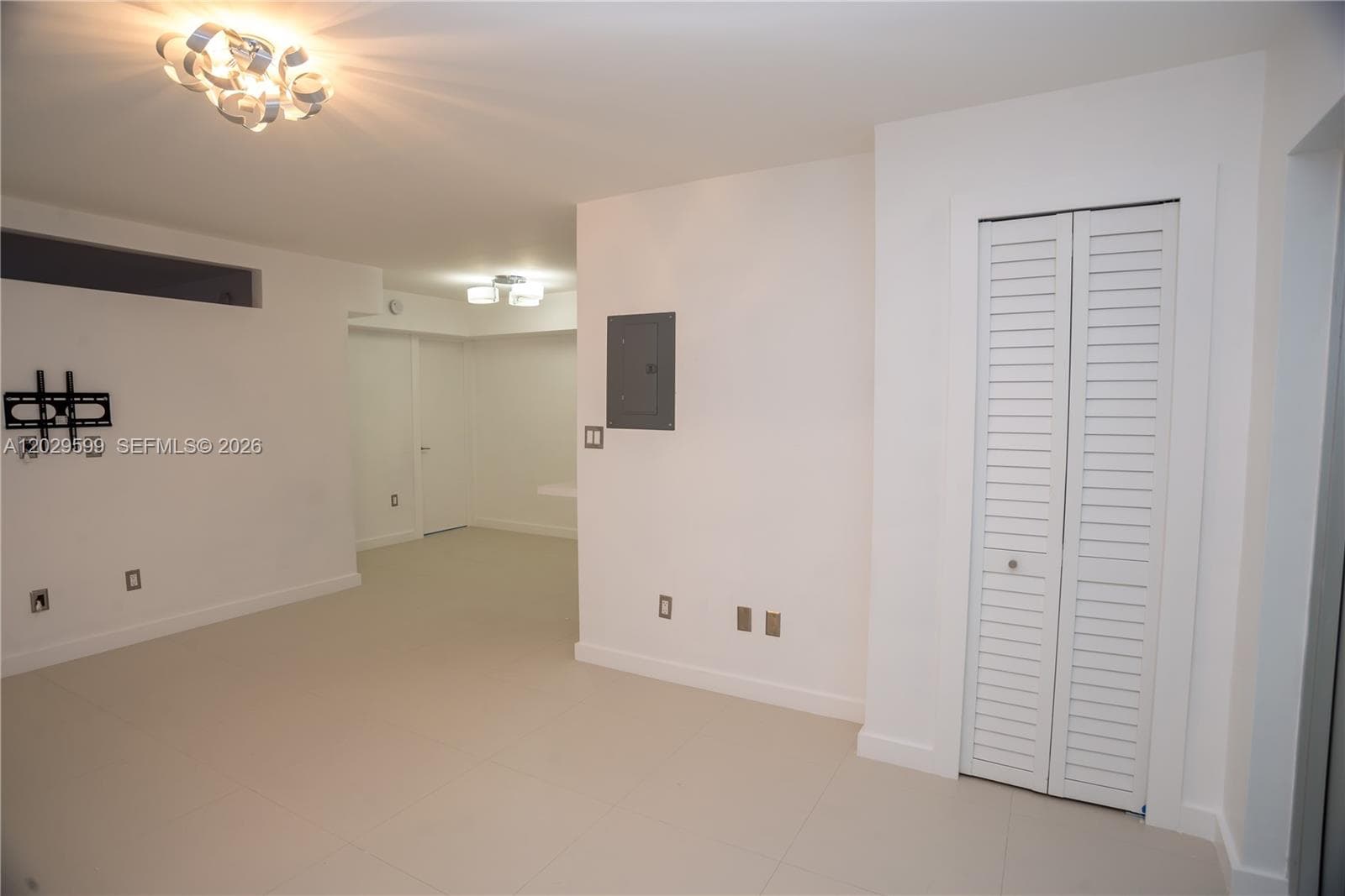 3755 NE 167th St # 8, North Miami Beach, FL 33160 photo 5