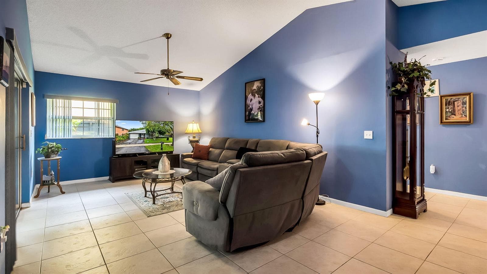 9720 SW 12th Street, Pembroke Pines, FL 33025 photo 3