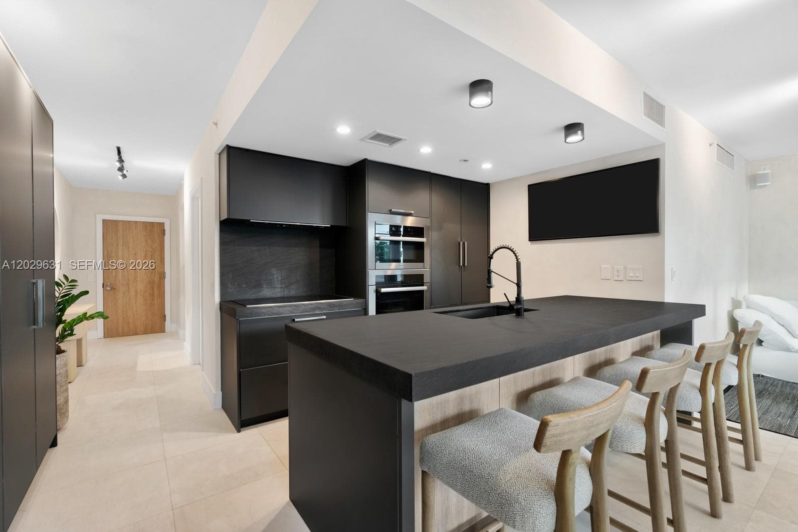 5875 Collins Ave # 501, Miami Beach, FL 33140 photo 4